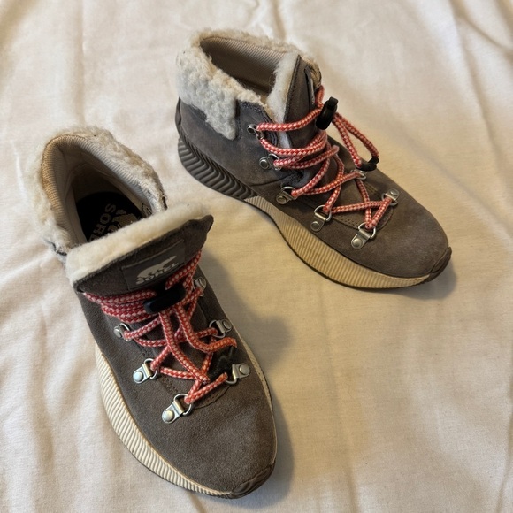 Sorel 5 Out N About III Conquest Ankle Boots ~ Waterproof Outdoor Hiking - Picture 1 of 9